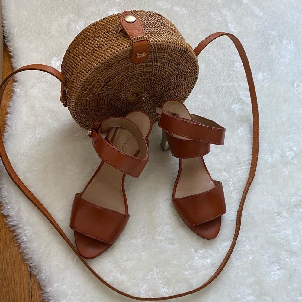 Banana Republic  Brown Leather Criss Cross Heels